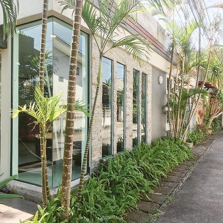 Cafe'@Luv22 Hotel Phuket Exterior photo