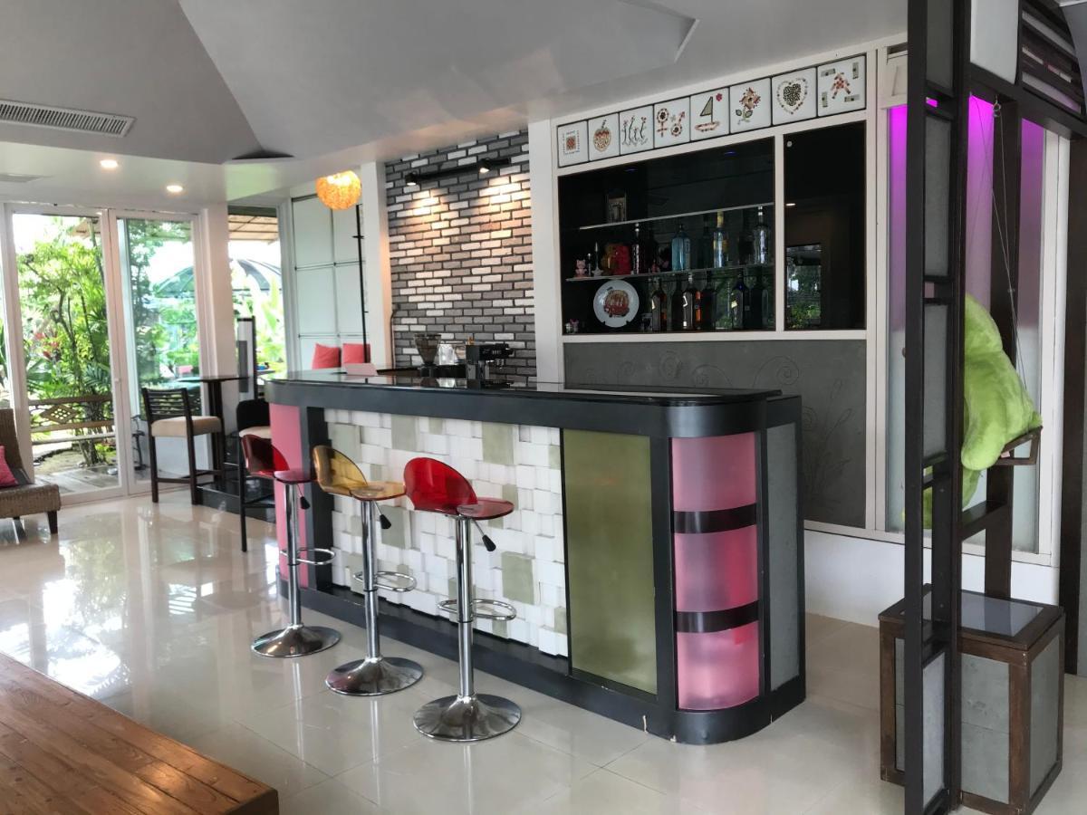 Cafe'@Luv22 Hotel Phuket Exterior photo